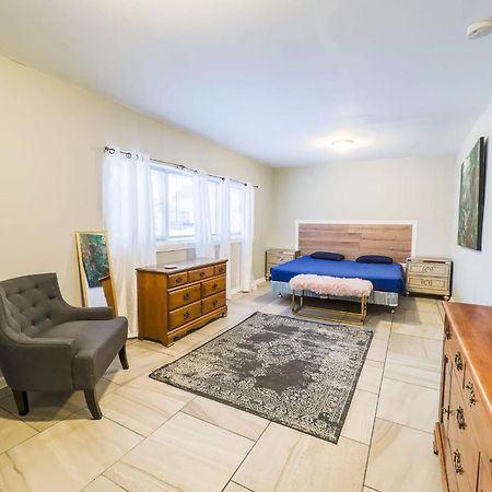 Large 6Br, 6 Bath In The City Of Niagara Falls Eksteriør billede