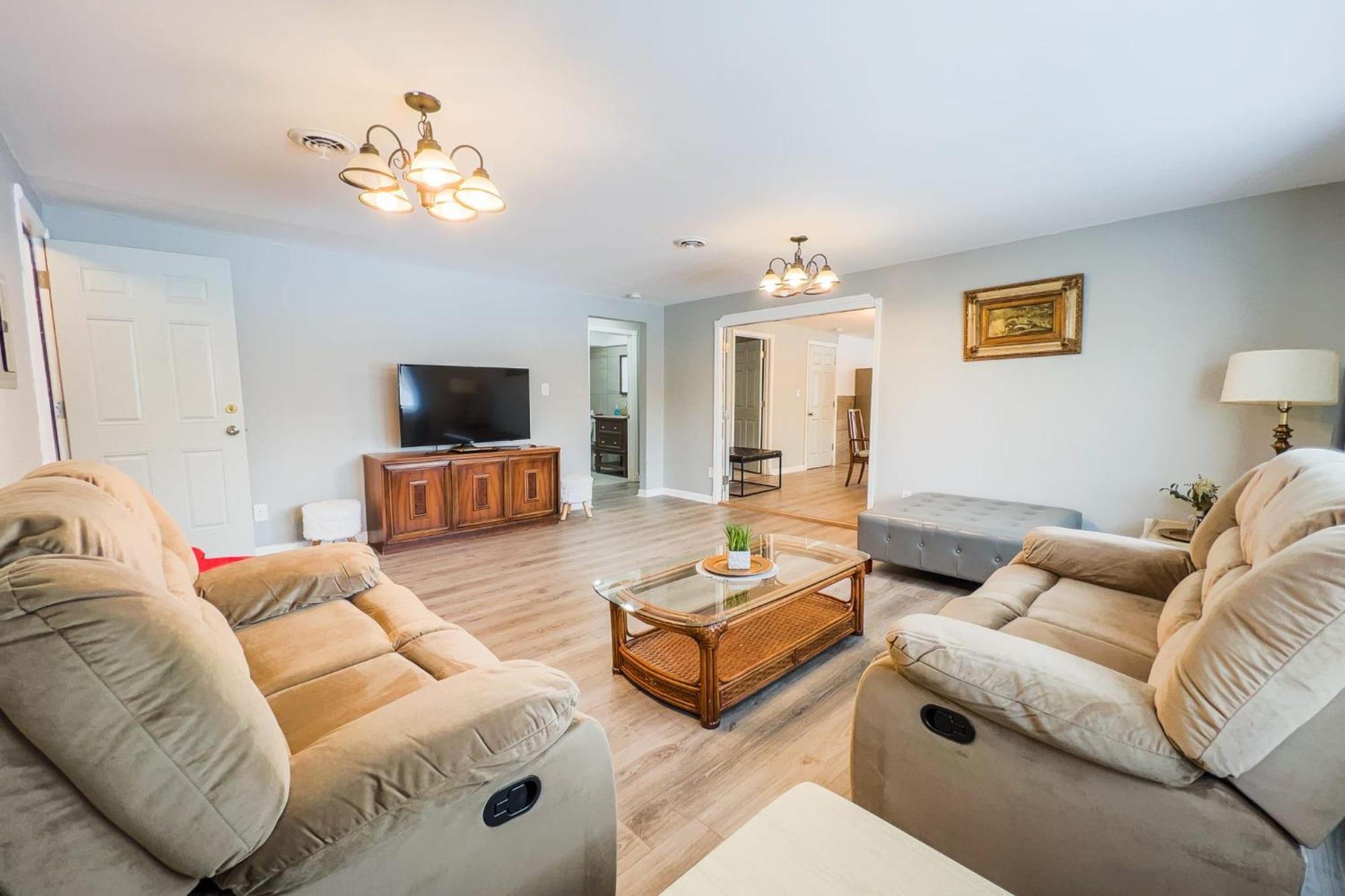 Large 6Br, 6 Bath In The City Of Niagara Falls Eksteriør billede