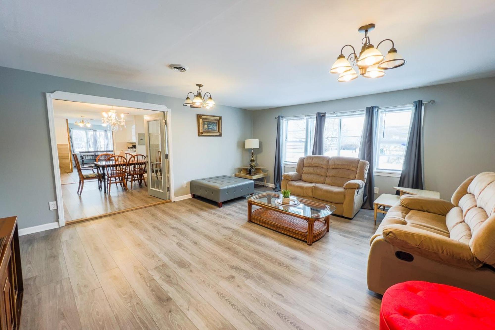Large 6Br, 6 Bath In The City Of Niagara Falls Eksteriør billede