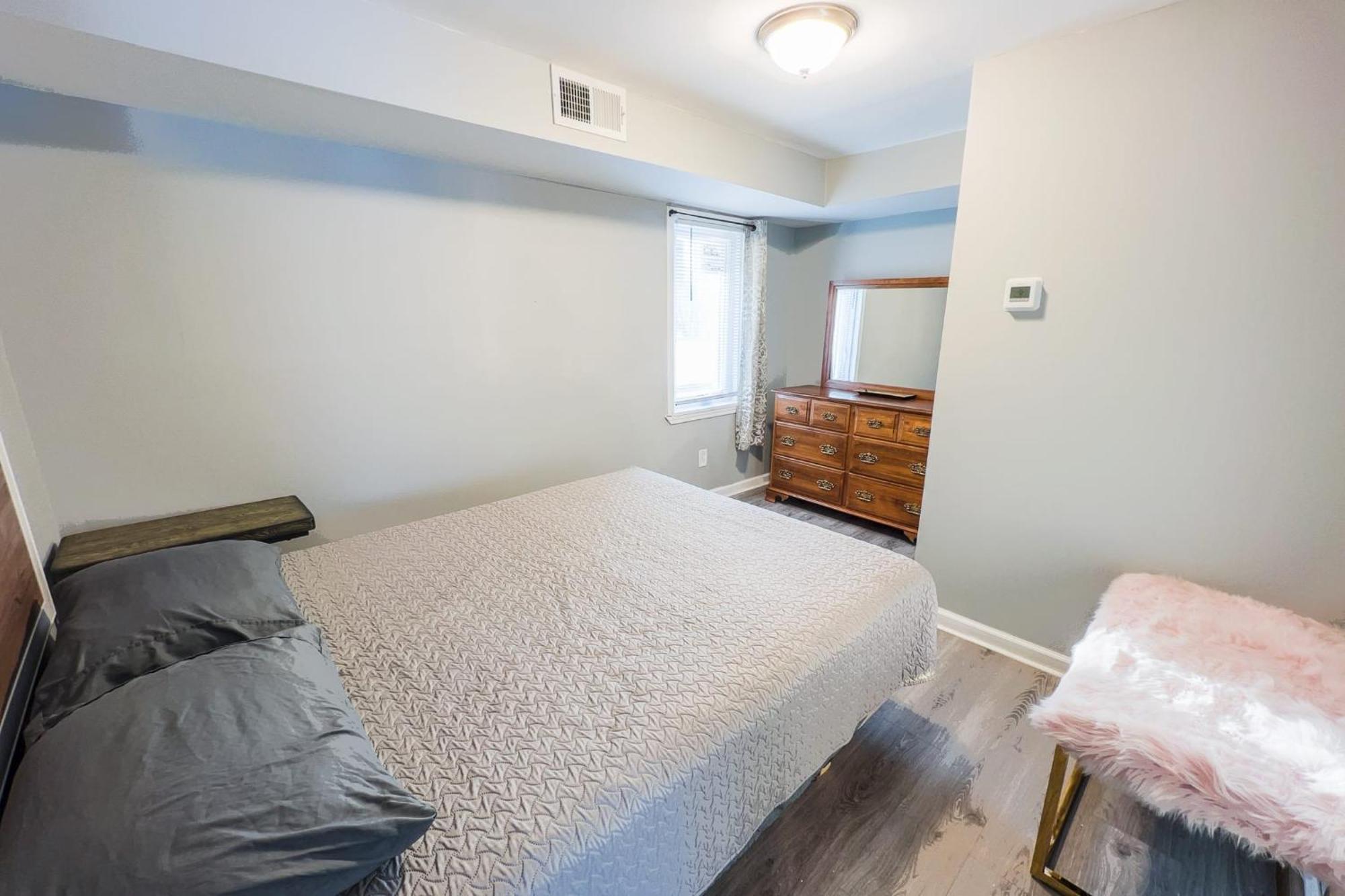 Large 6Br, 6 Bath In The City Of Niagara Falls Eksteriør billede