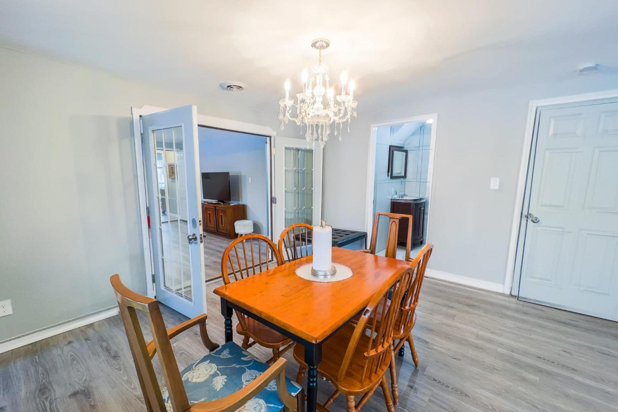 Large 6Br, 6 Bath In The City Of Niagara Falls Eksteriør billede