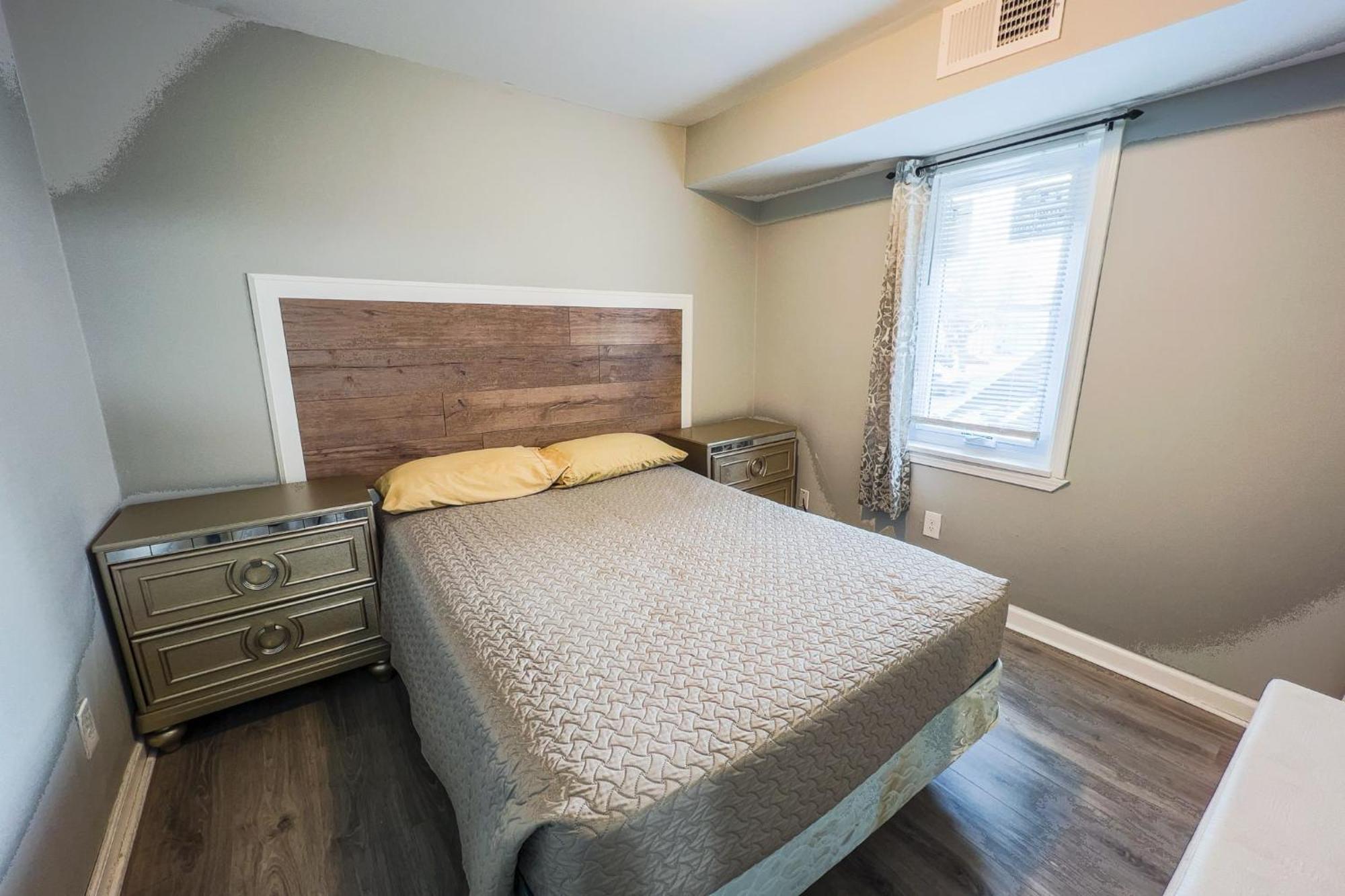 Large 6Br, 6 Bath In The City Of Niagara Falls Eksteriør billede