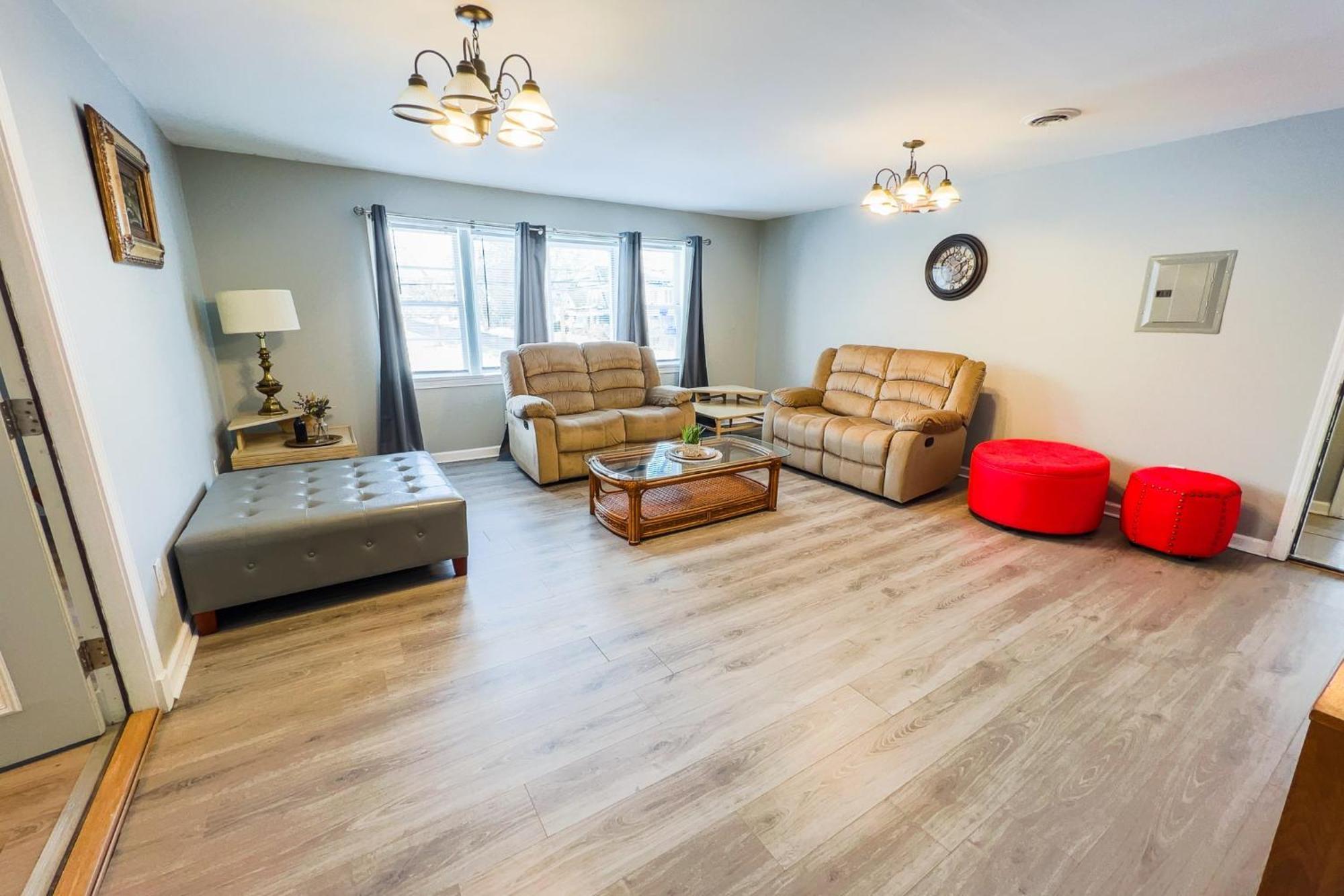 Large 6Br, 6 Bath In The City Of Niagara Falls Eksteriør billede