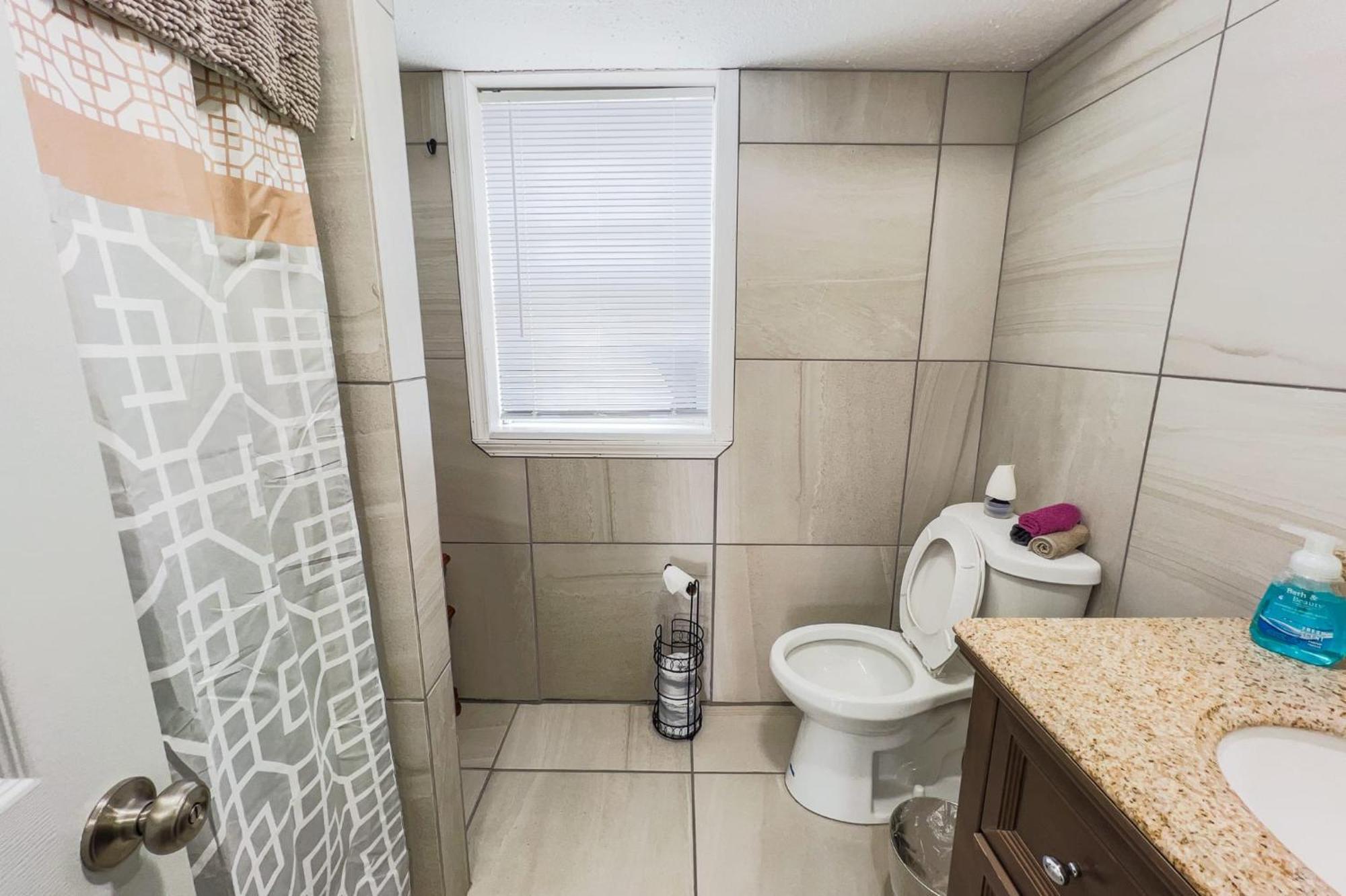 Large 6Br, 6 Bath In The City Of Niagara Falls Eksteriør billede