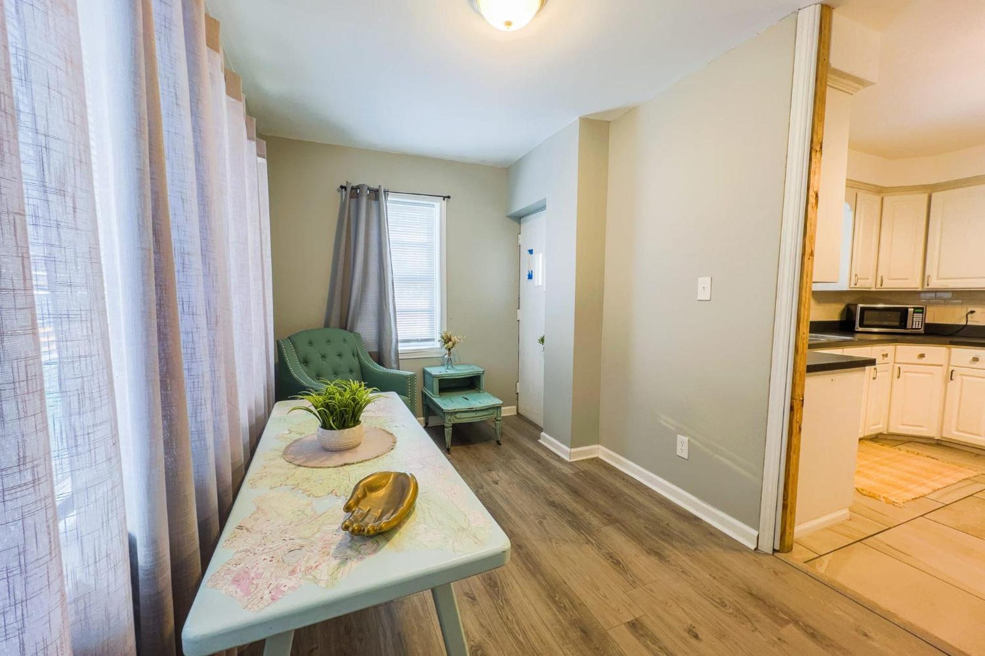 Large 6Br, 6 Bath In The City Of Niagara Falls Eksteriør billede